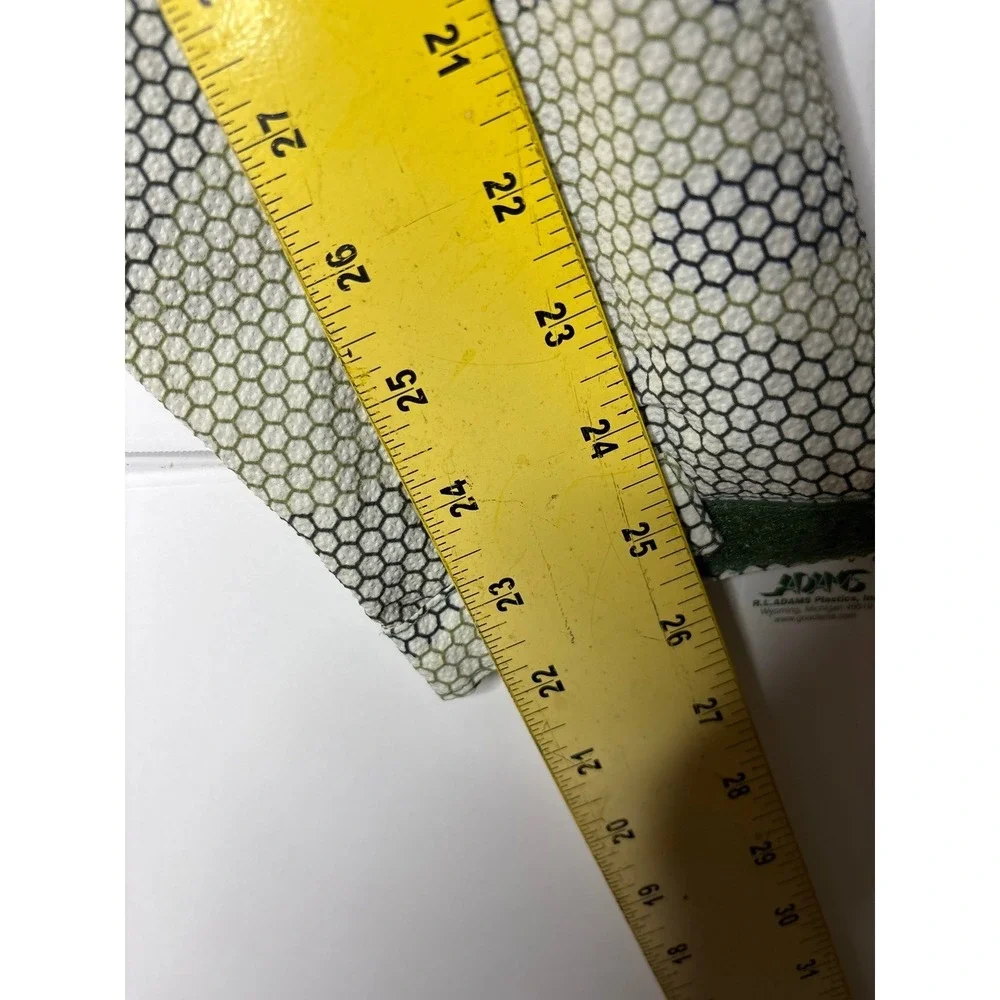 Isle‎ Royale Outfitters honeycomb Lightweight Hooded Jacket XL